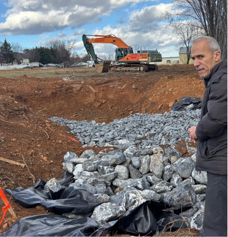 Building a Mosque, Building a Community